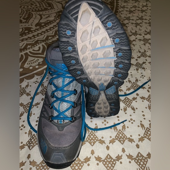 NWOT SUPER NEW/ CUTE The North Face Goretex Cradle hiking boot 🥾 - Picture 6 of 9